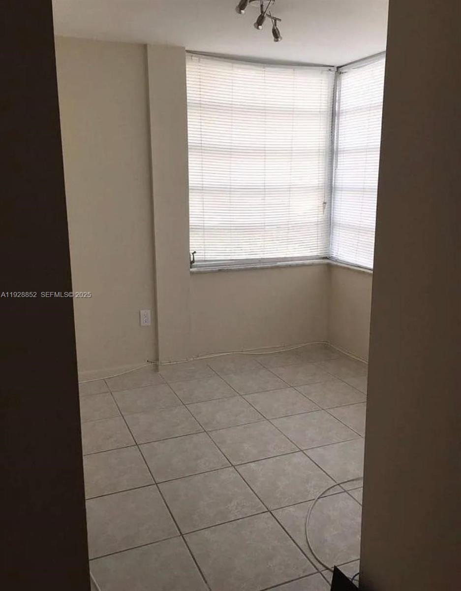 250 180th Dr #159 Sunny Isles Beach, FL 33160