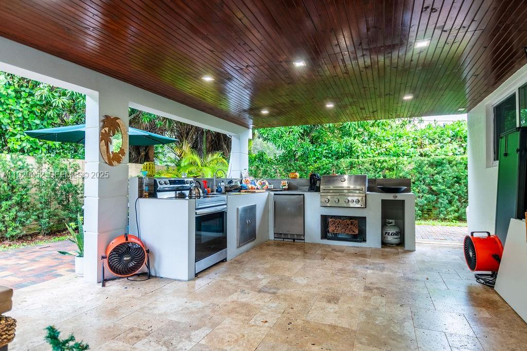 6541 Lake Como Ter Miami Lakes, FL 33014