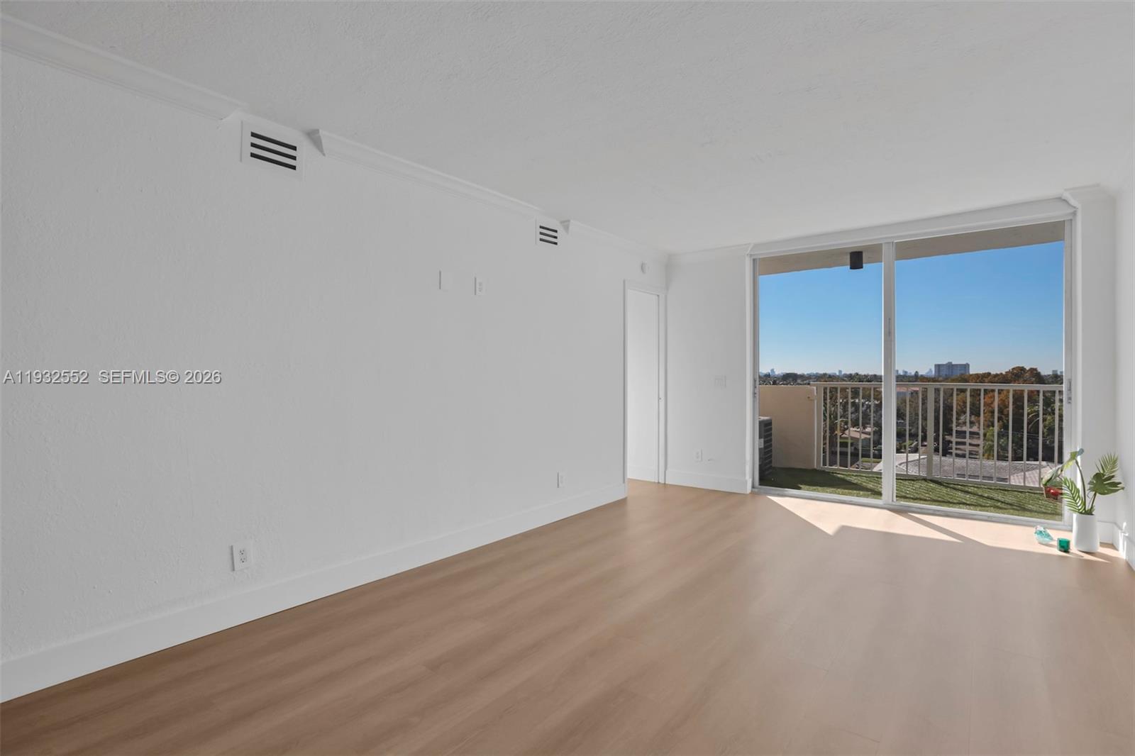 2020 NE 135th St #607 North Miami, FL 33181