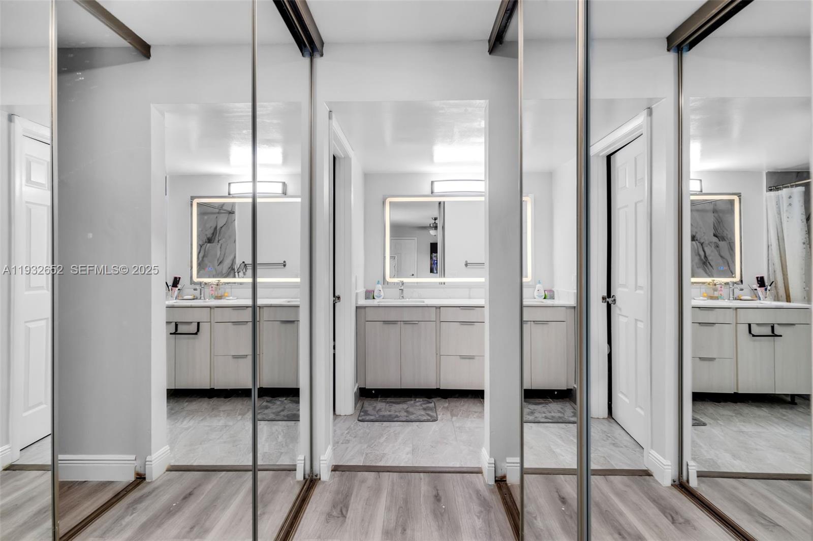 11903 SW 11th Ct Davie, FL 33325