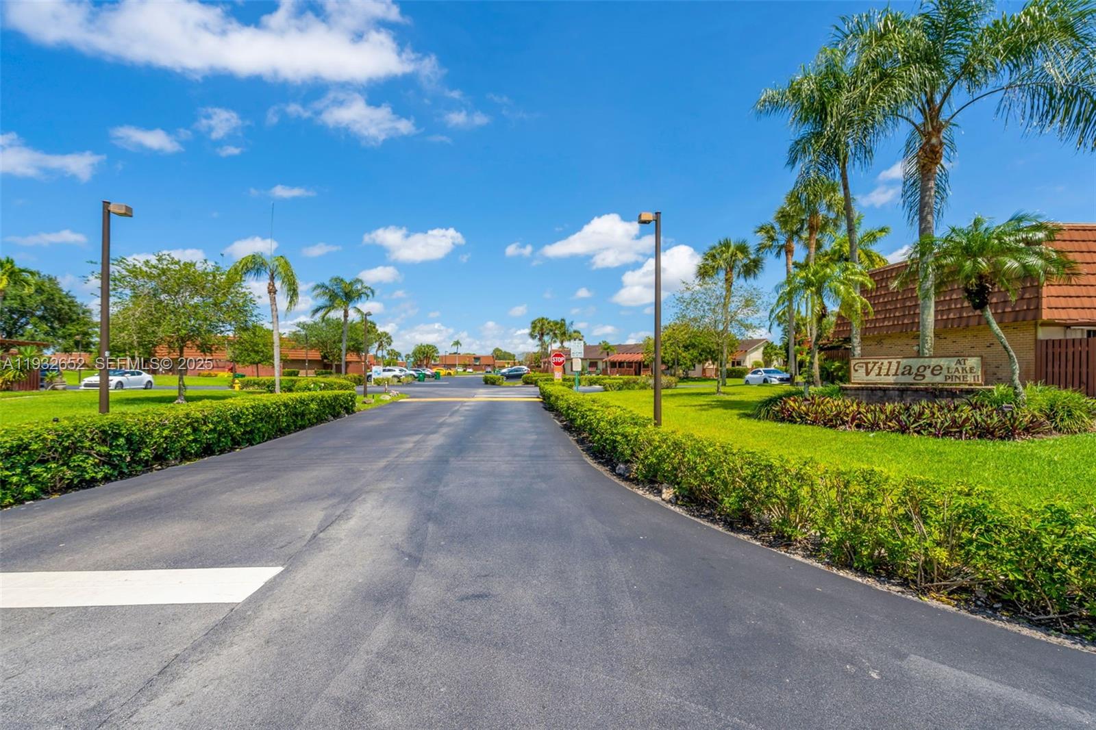 11903 SW 11th Ct Davie, FL 33325