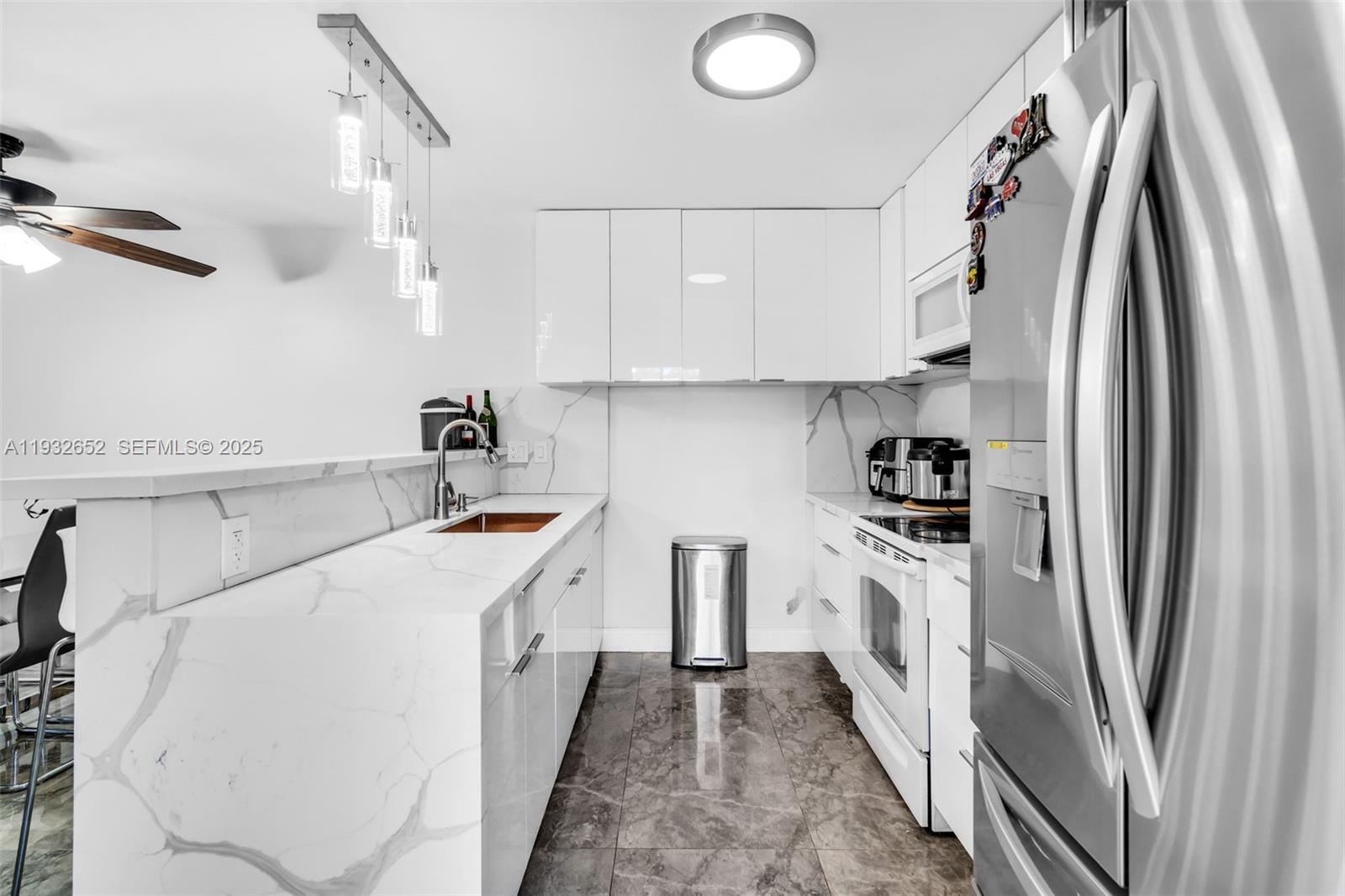 11903 SW 11th Ct Davie, FL 33325