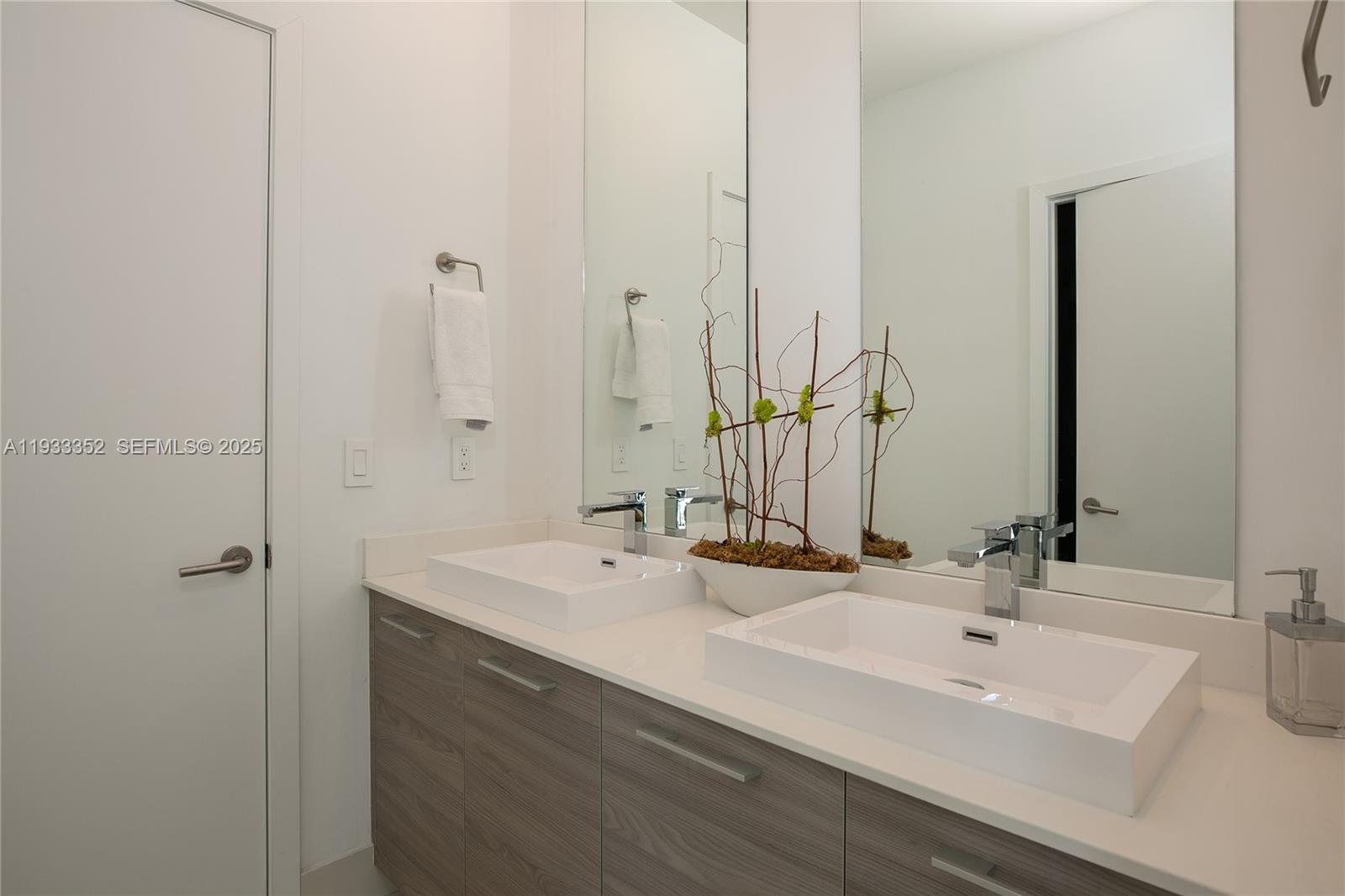 image Dua Miami (SLS Brickell)15