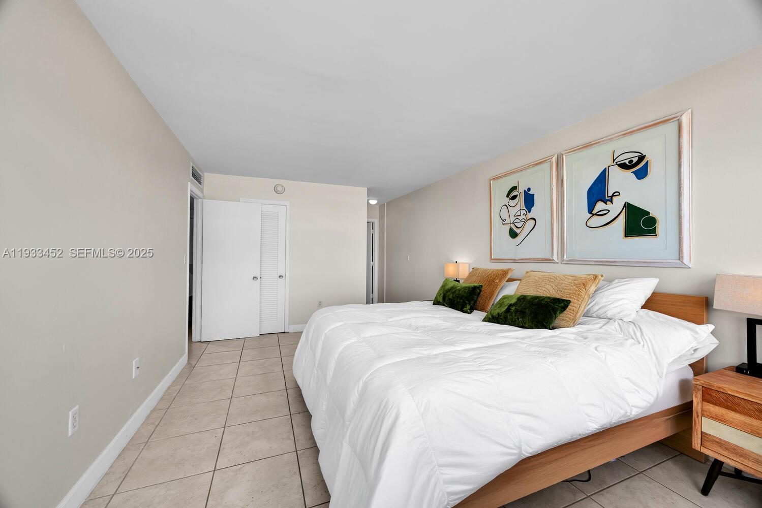 2016 Bay Dr #604 Miami Beach, FL 33141