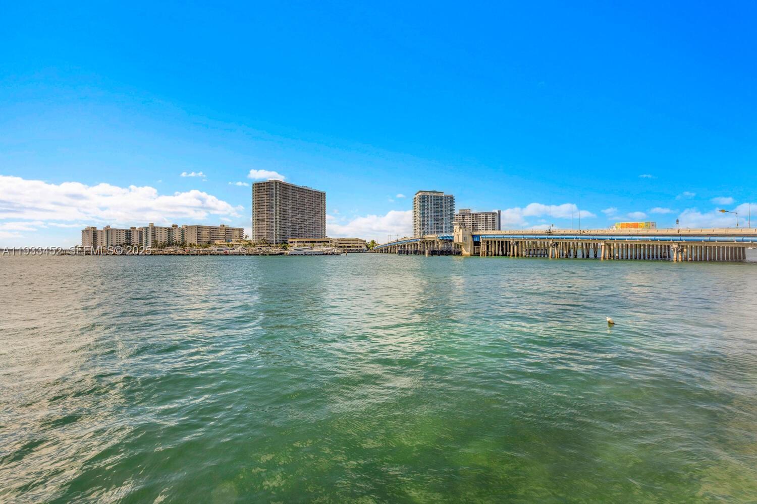 2016 Bay Dr #604 Miami Beach, FL 33141