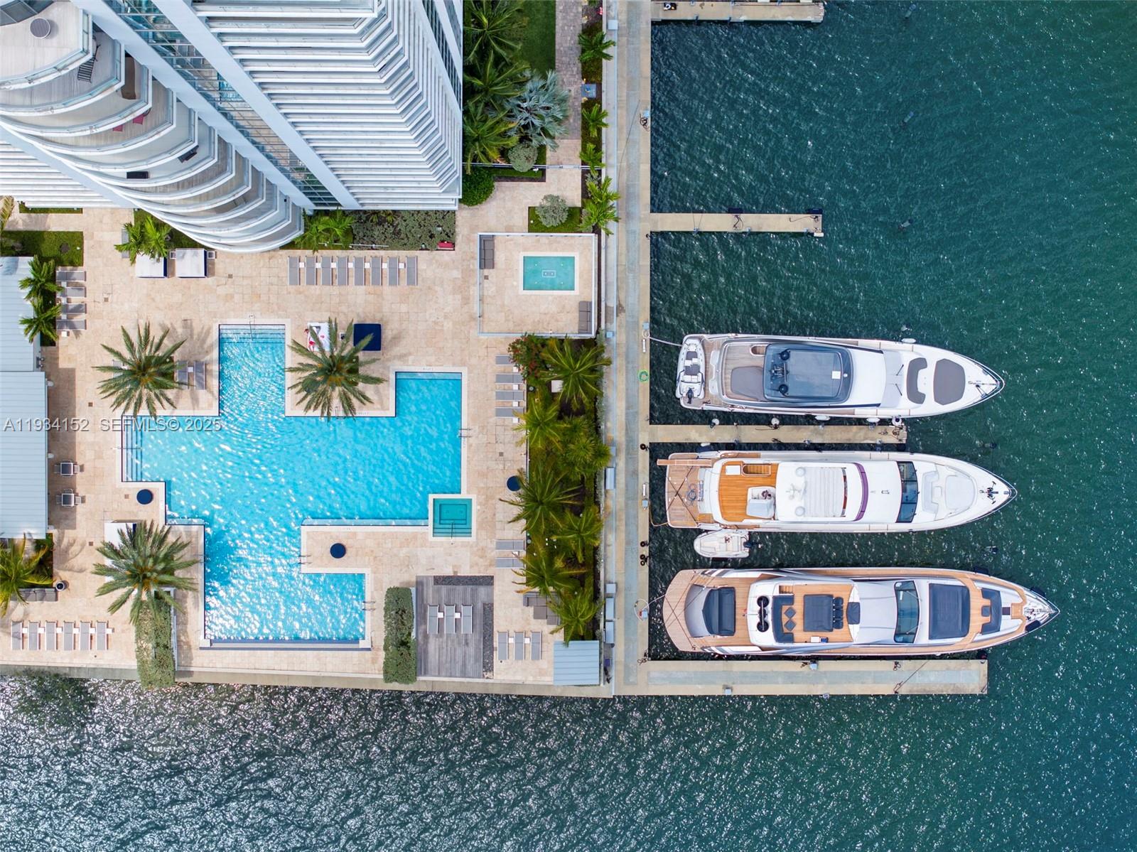 image MARINA PALMS YACHT CLUB50