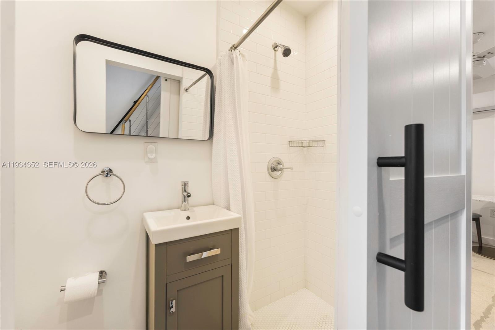 1729 SW 12th St Miami, FL 33135