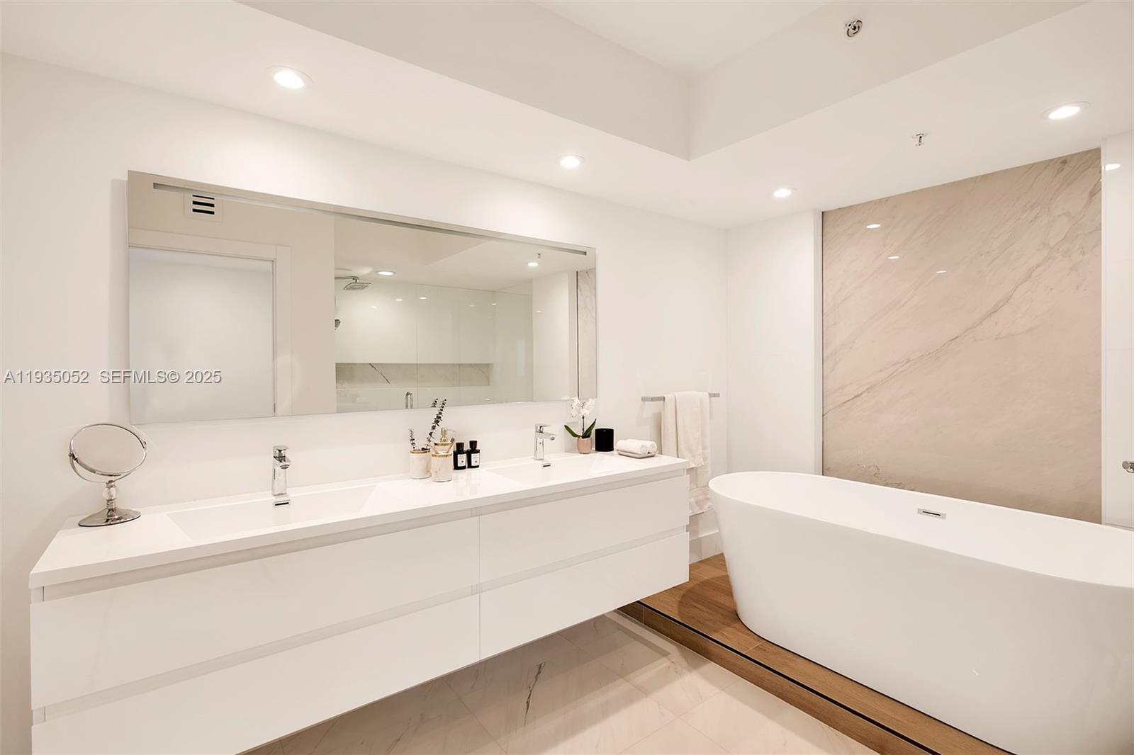 image 1500 Ocean Drive10