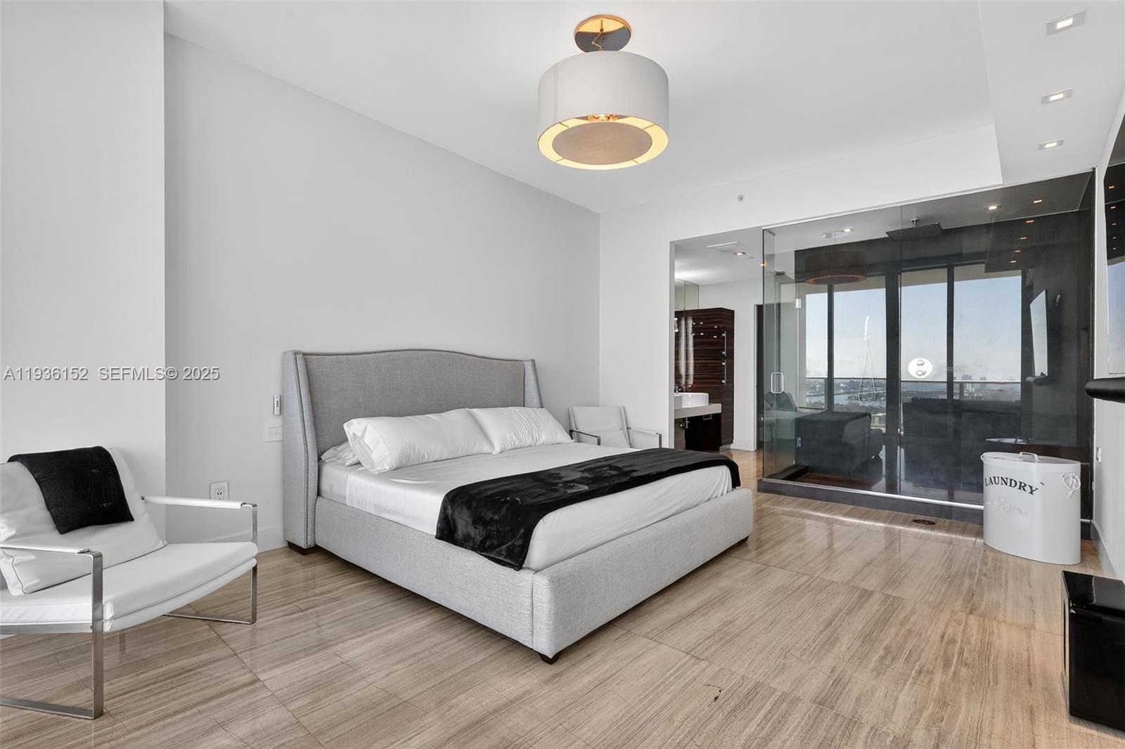 image Paramount Bay10