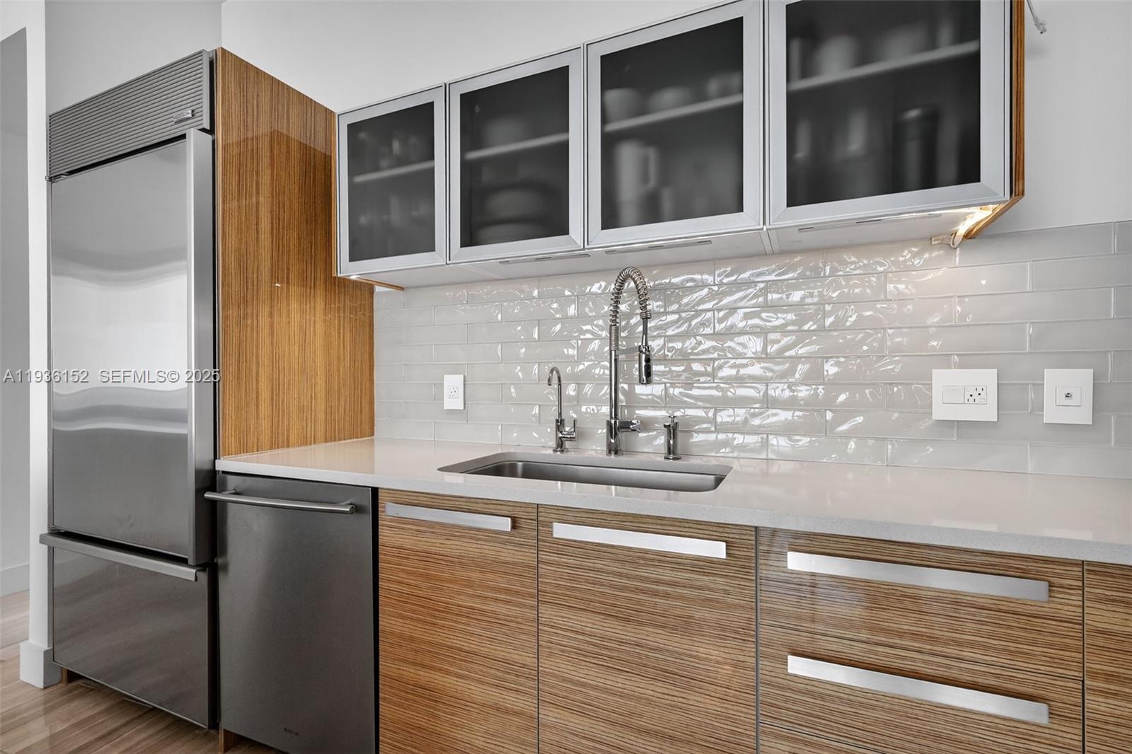 image Paramount Bay26