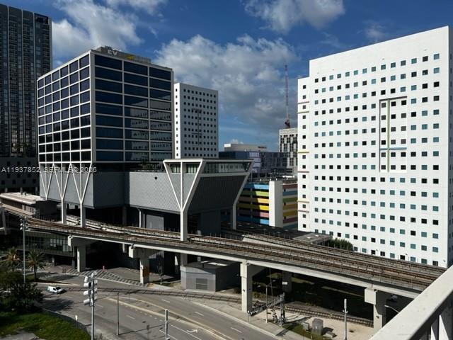 image Madison Downtown Condo14