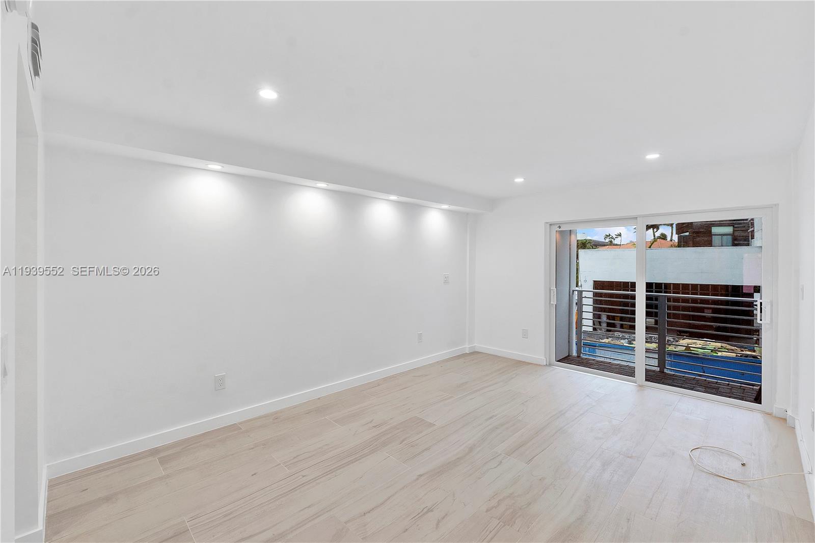 405 N Hibiscus Dr #202 Miami Beach, FL 33139