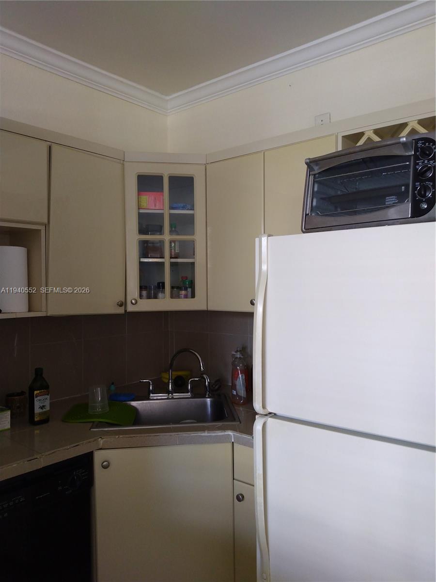 700 Biltmore Way #216 Coral Gables, FL 33134