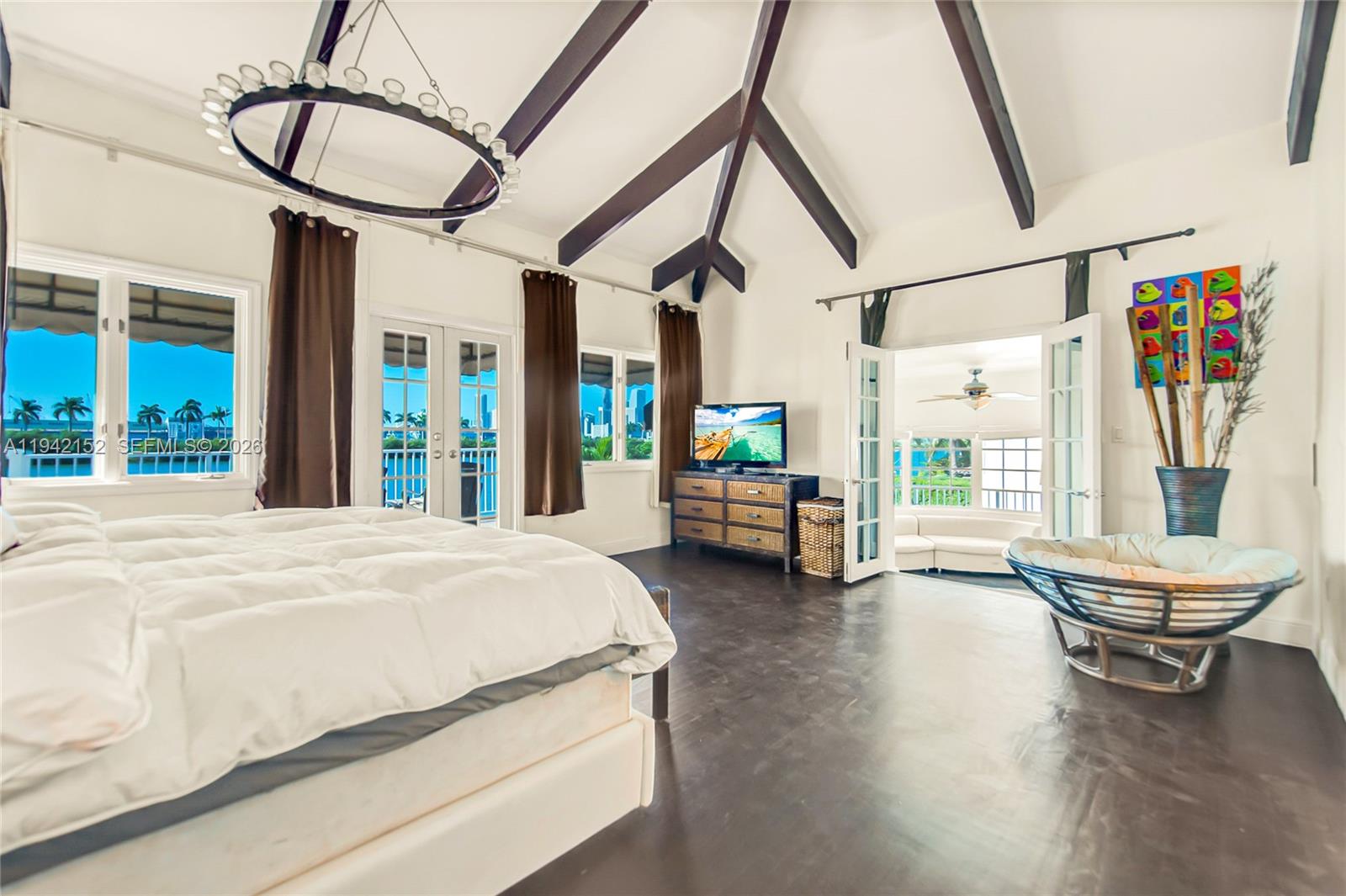 224 S Coconut Ln Miami Beach, FL 33139