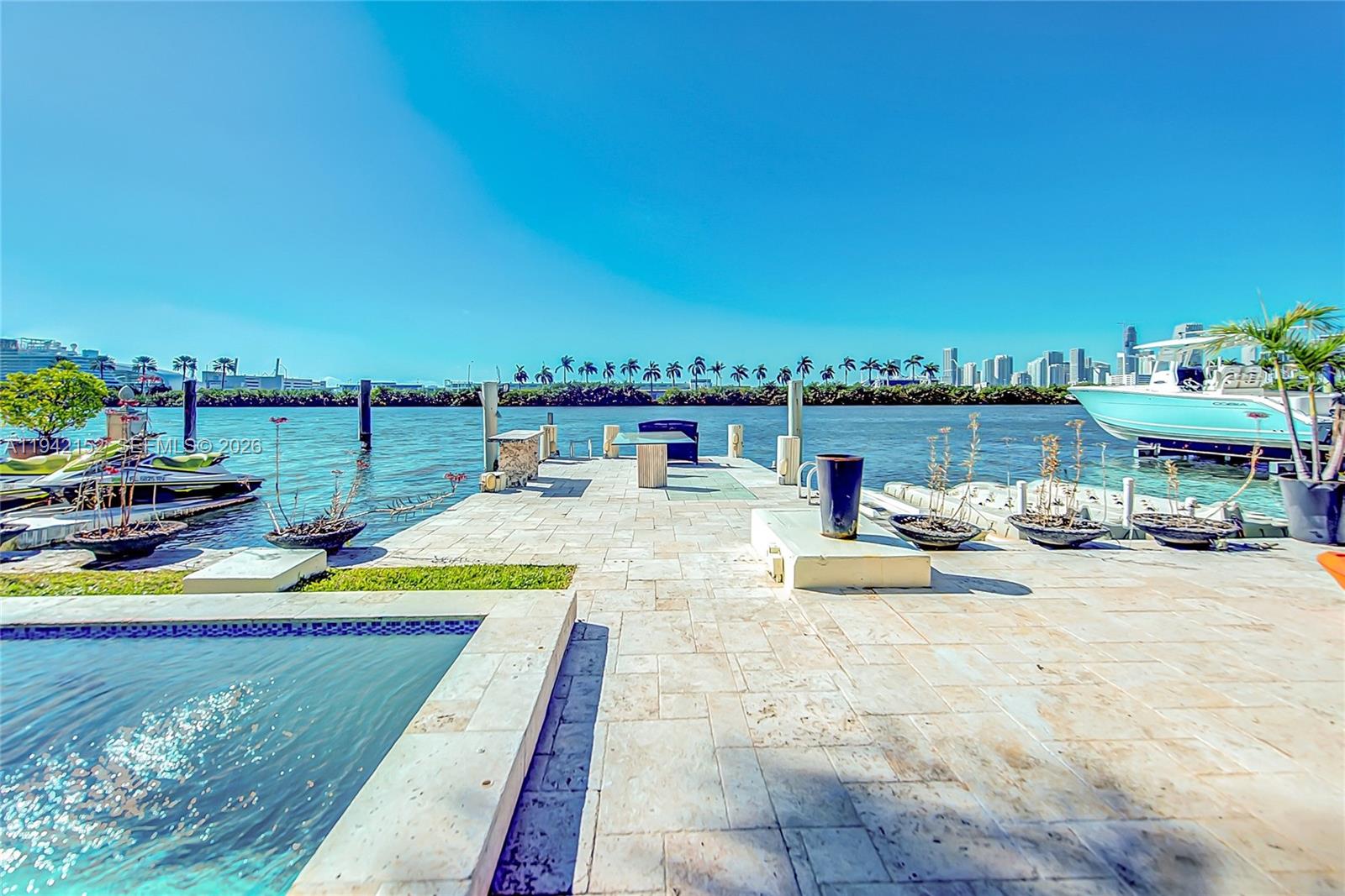 224 S Coconut Ln Miami Beach, FL 33139