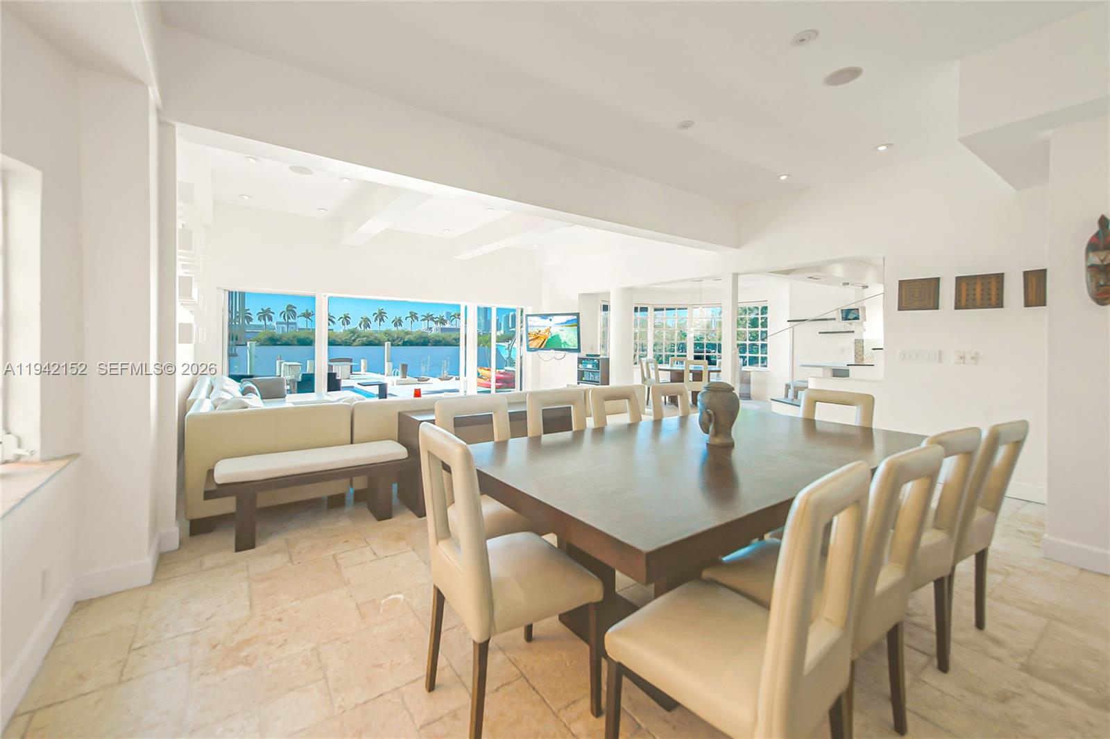 224 S Coconut Ln Miami Beach, FL 33139