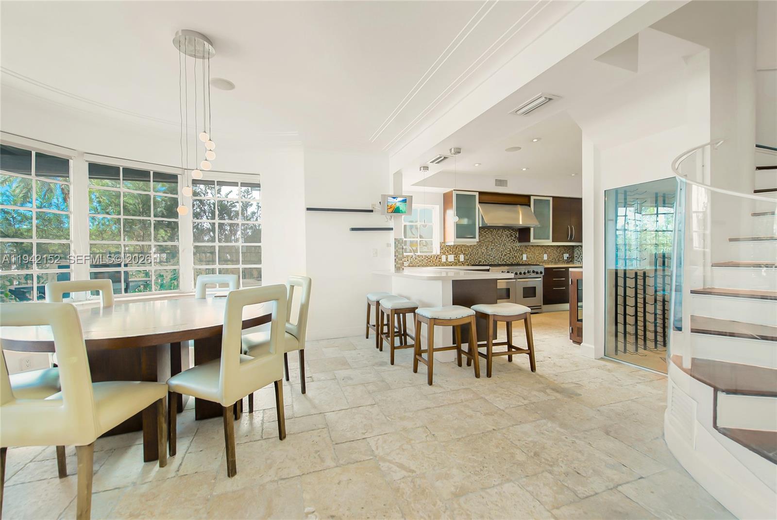 224 S Coconut Ln Miami Beach, FL 33139