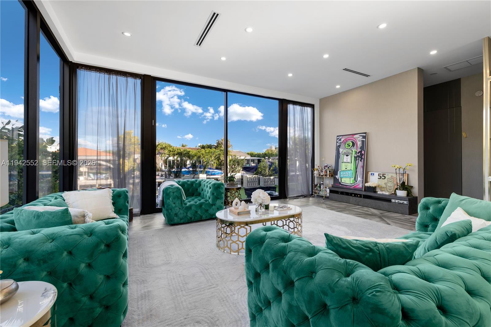 8005 Noremac Ave Miami Beach, FL 33141