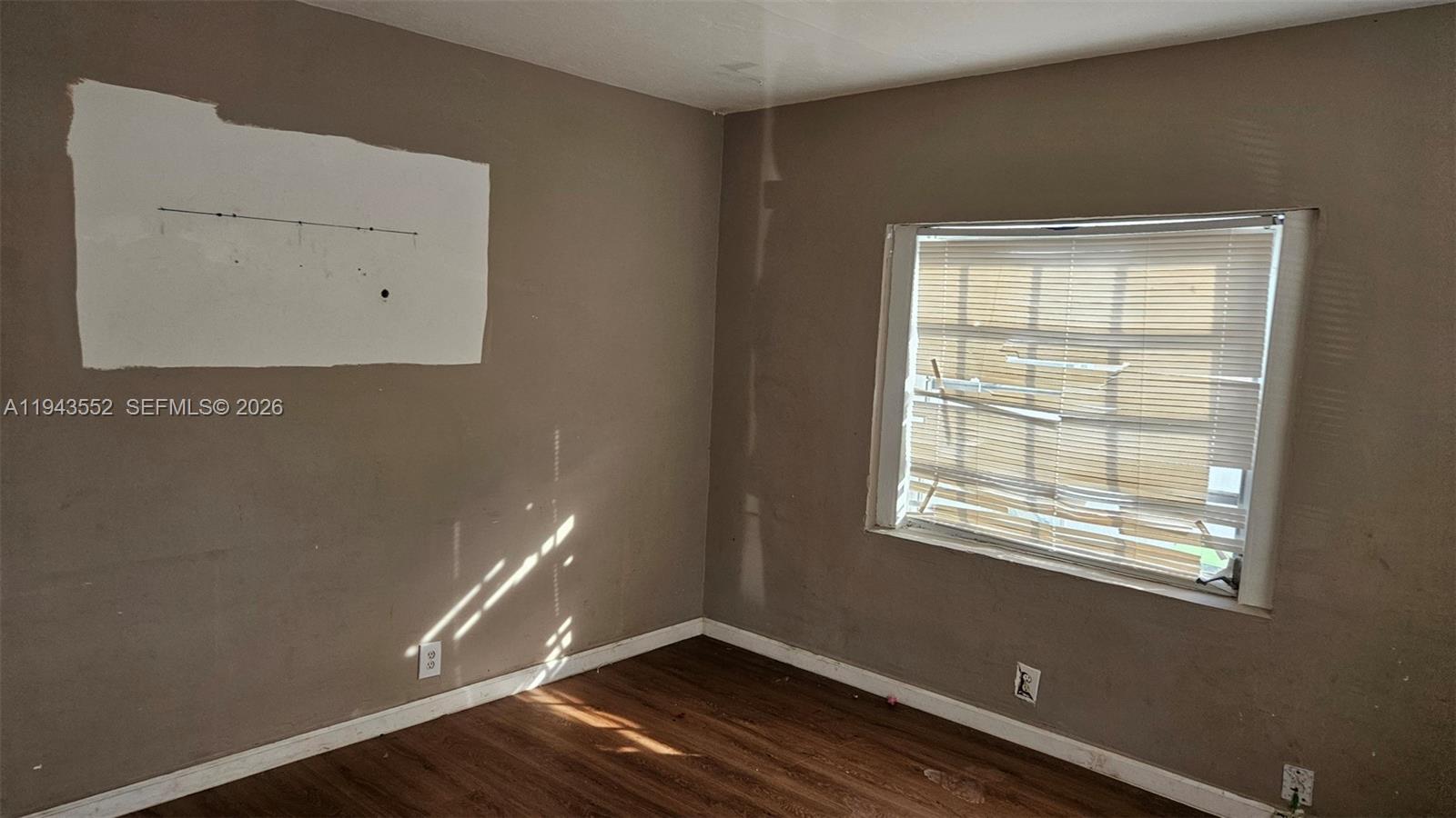 742 SW 10th St Miami, FL 33130