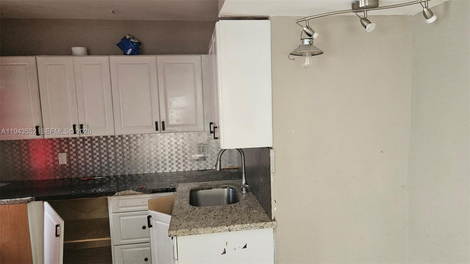 742 SW 10th St Miami, FL 33130