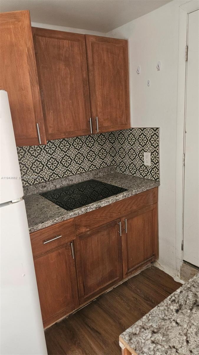 742 SW 10th St Miami, FL 33130