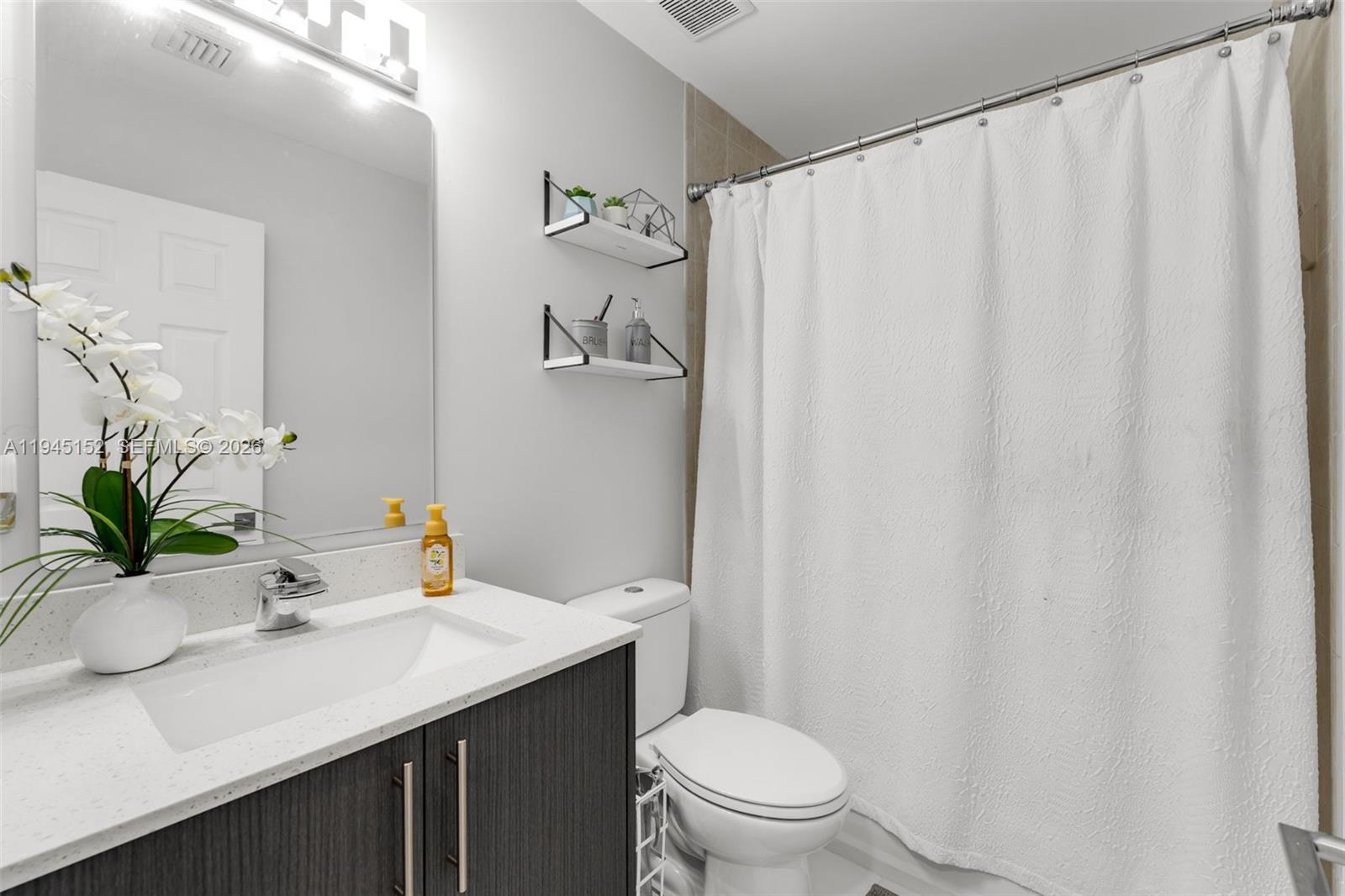 20512 SW 93rd Ave Cutler Bay, FL 33189