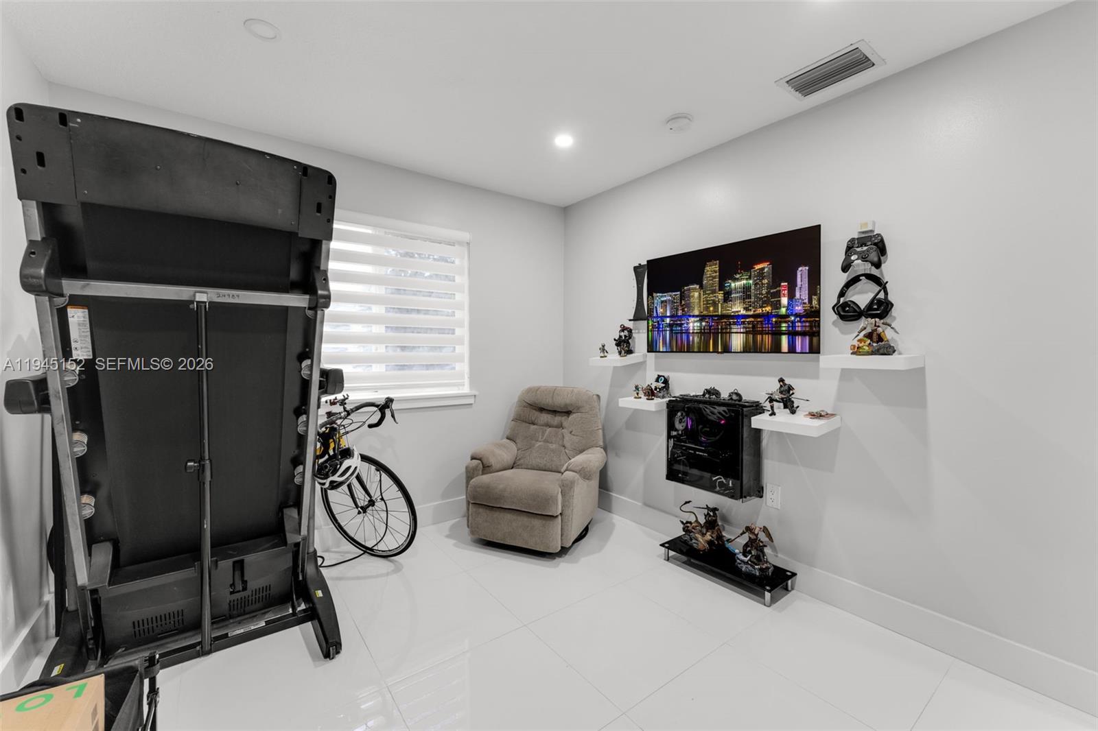 20512 SW 93rd Ave Cutler Bay, FL 33189