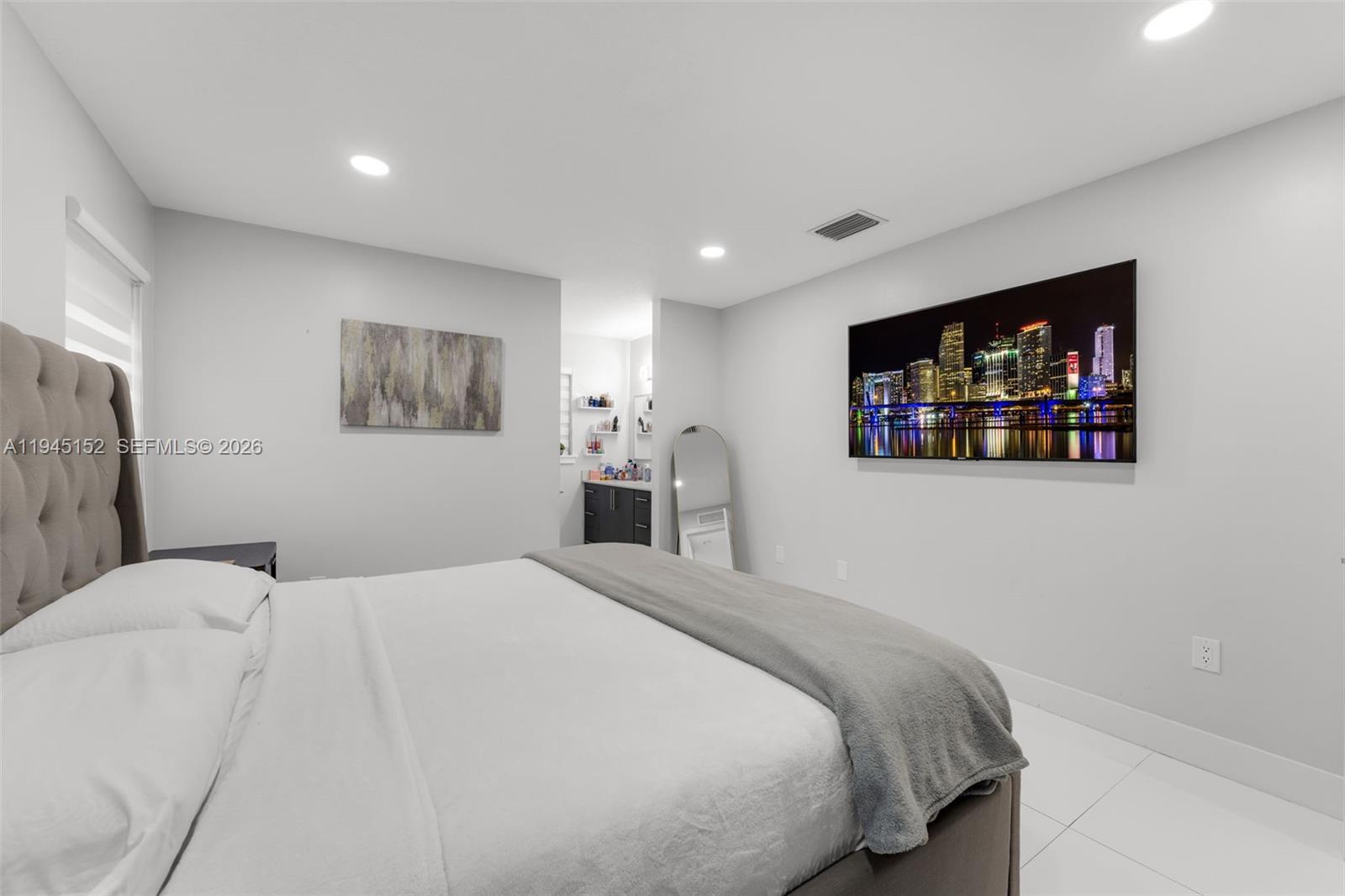 20512 SW 93rd Ave Cutler Bay, FL 33189