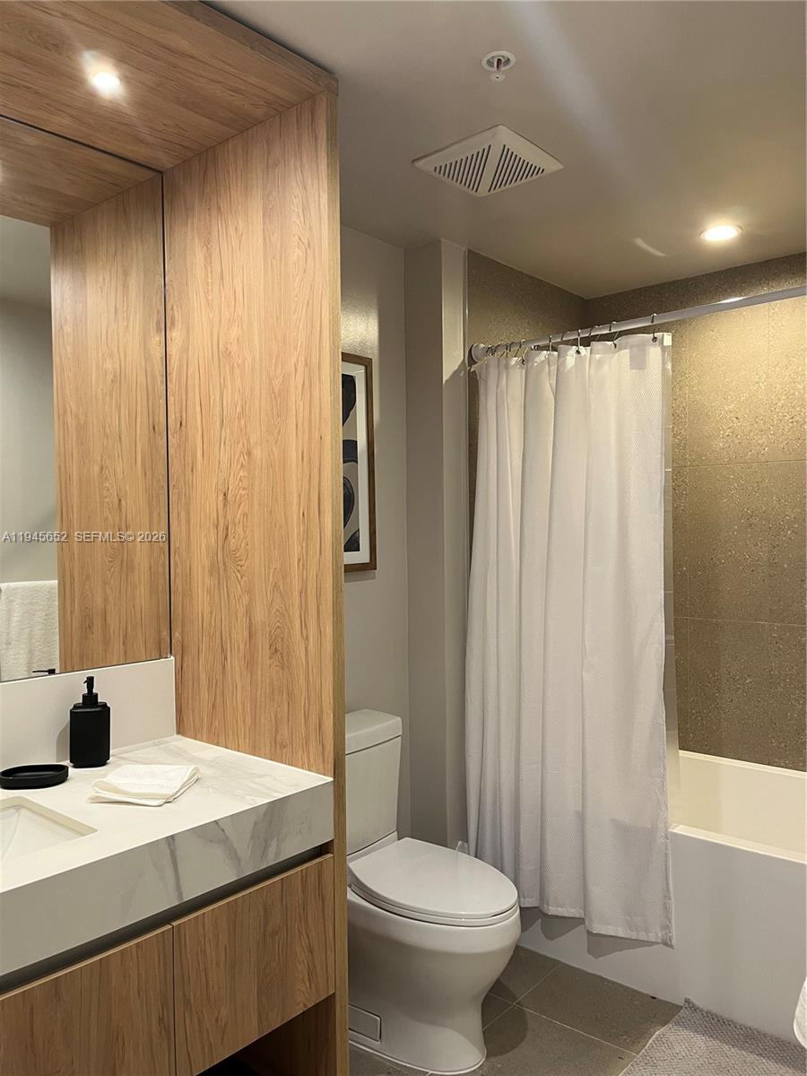 image The Crosby Miami Worldcenter6