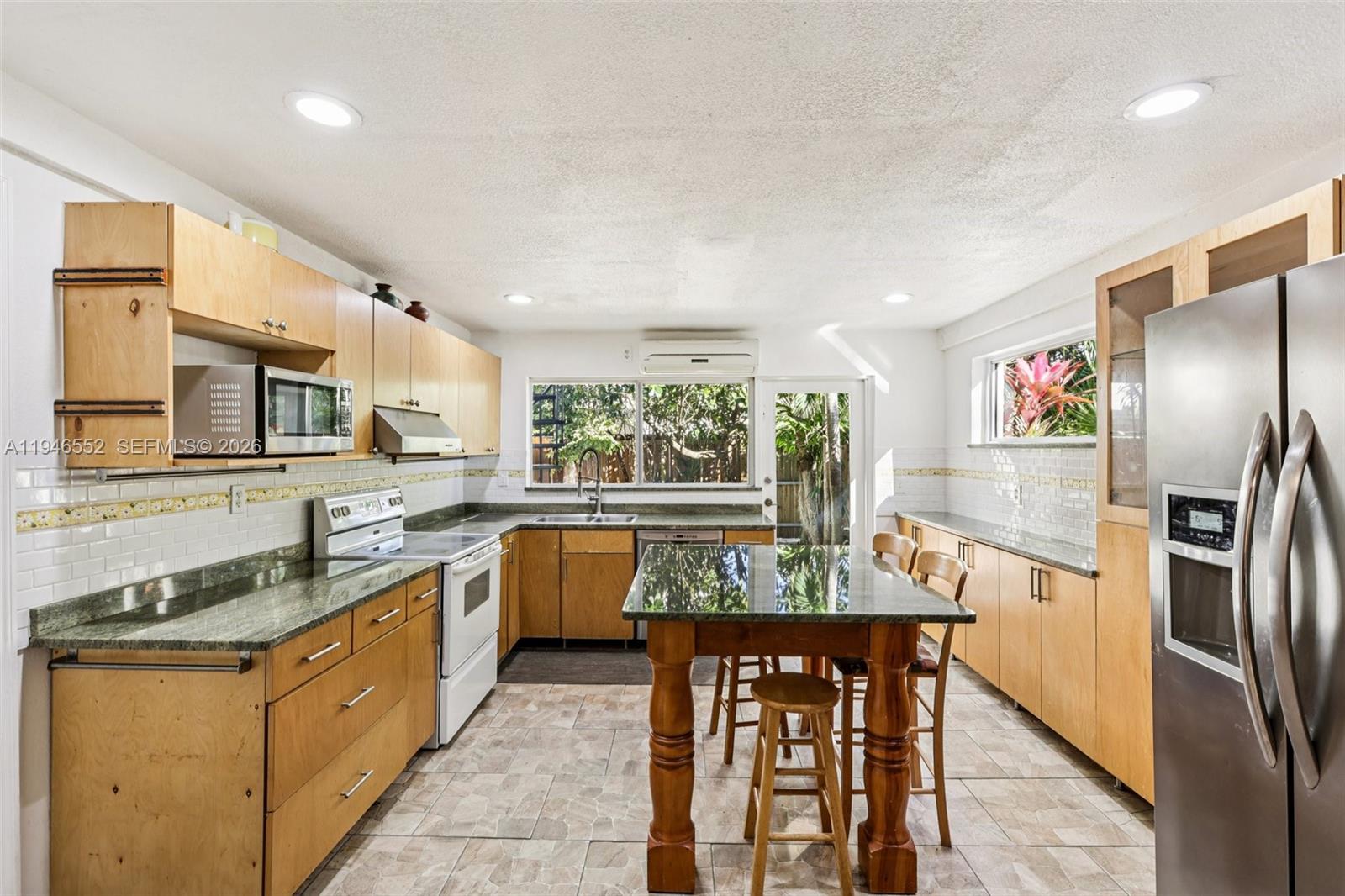 13503 NE 23rd Pl North Miami, FL 33181