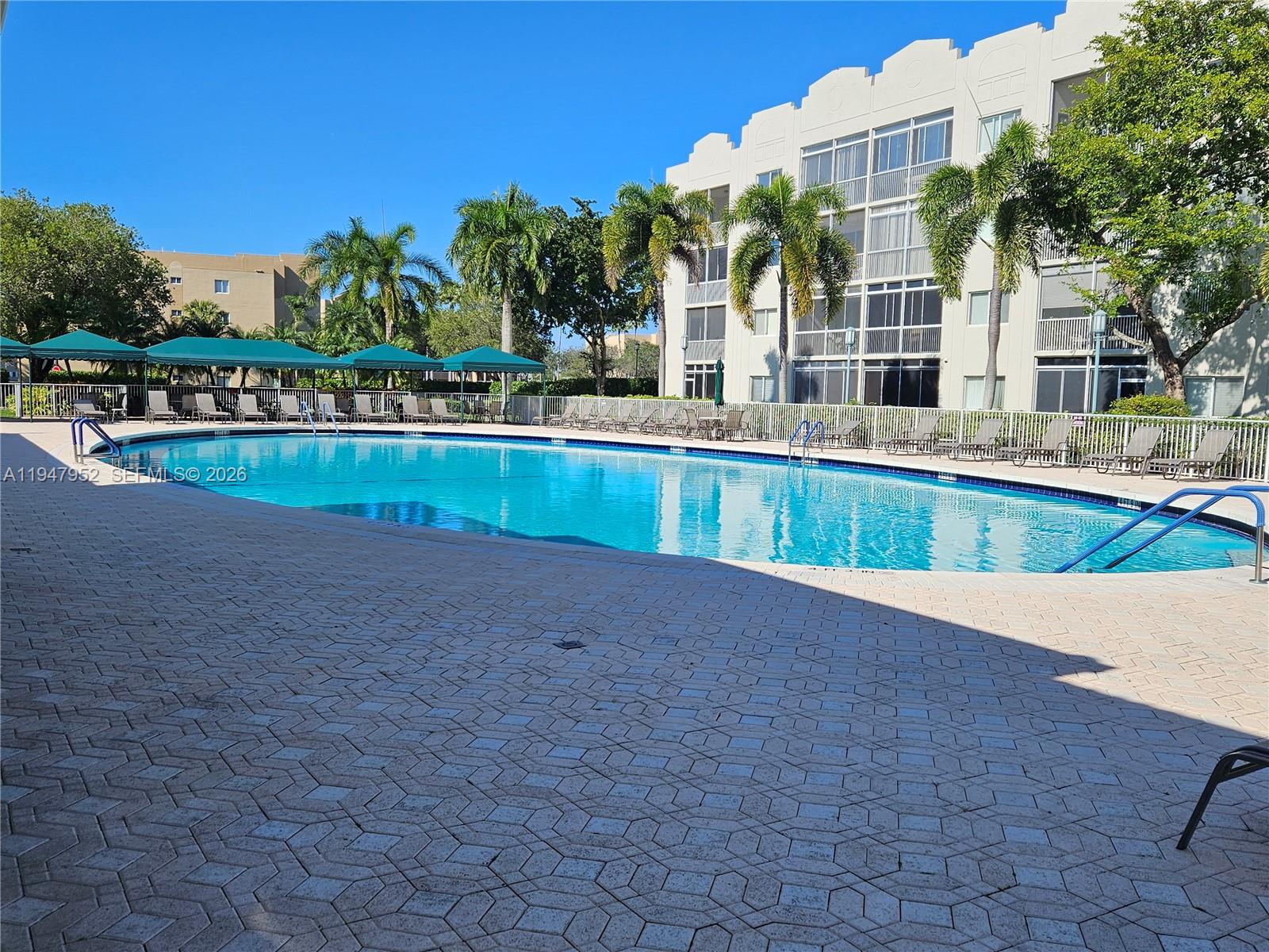 7715 Southampton Ter #201E Tamarac, FL 33321