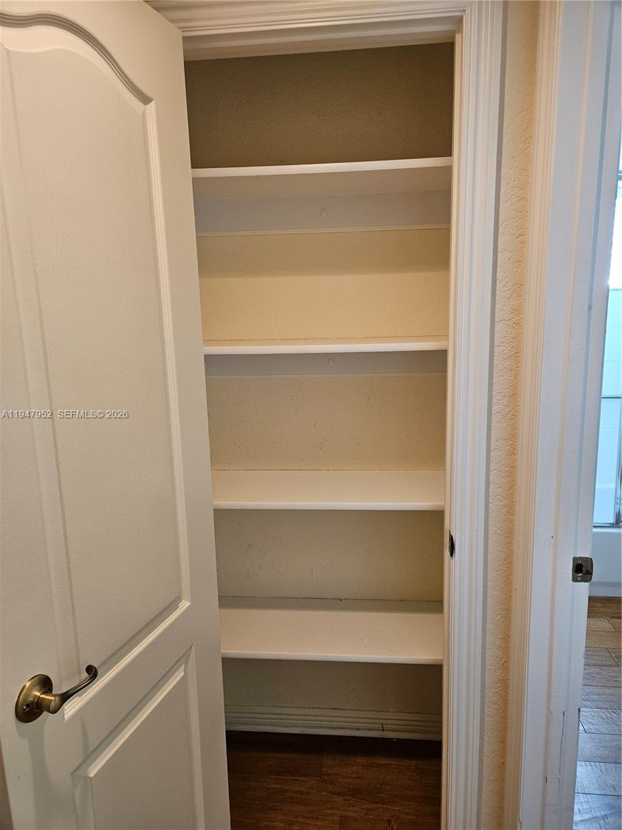 7715 Southampton Ter #201E Tamarac, FL 33321