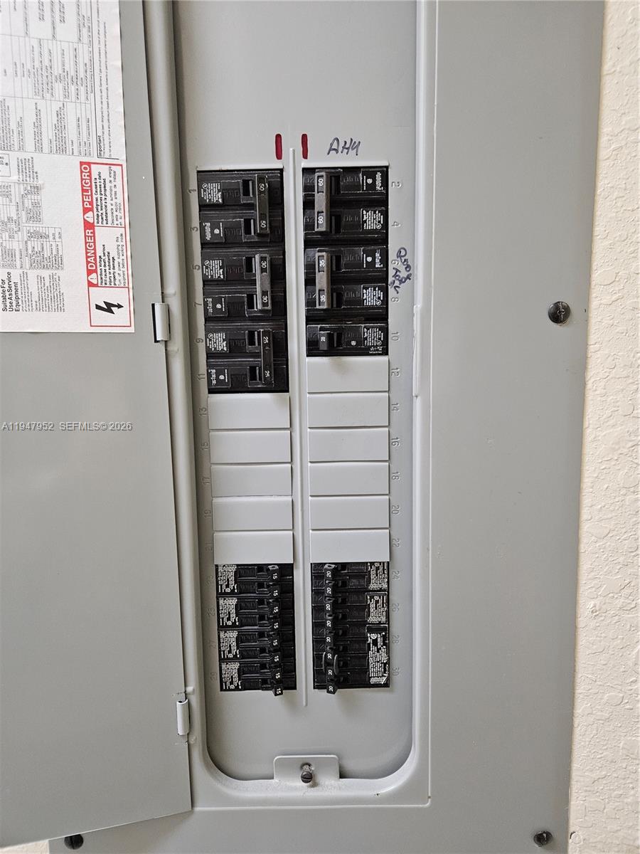 7715 Southampton Ter #201E Tamarac, FL 33321