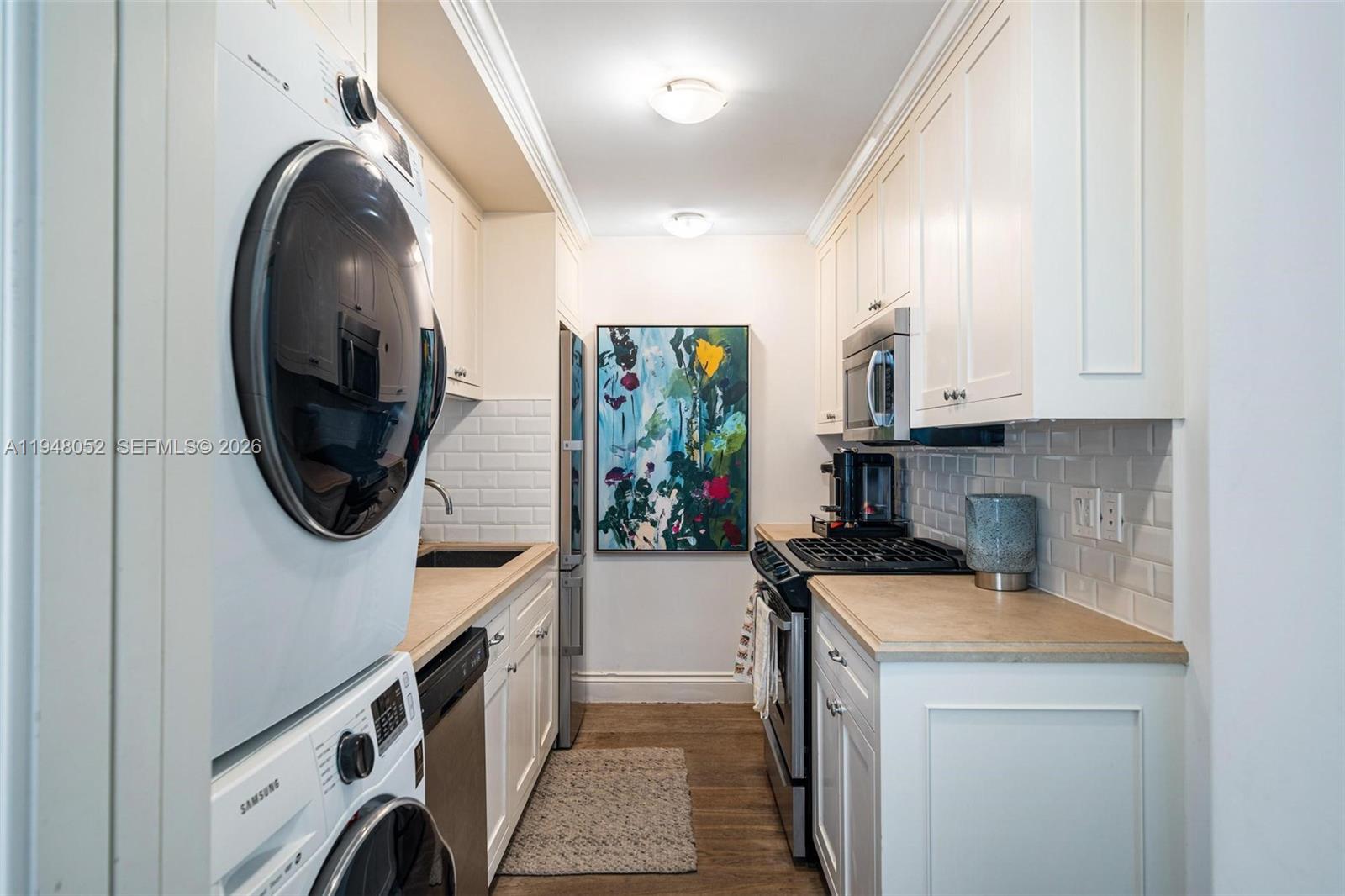 1130 Venetian Way #1E Miami, FL 33139