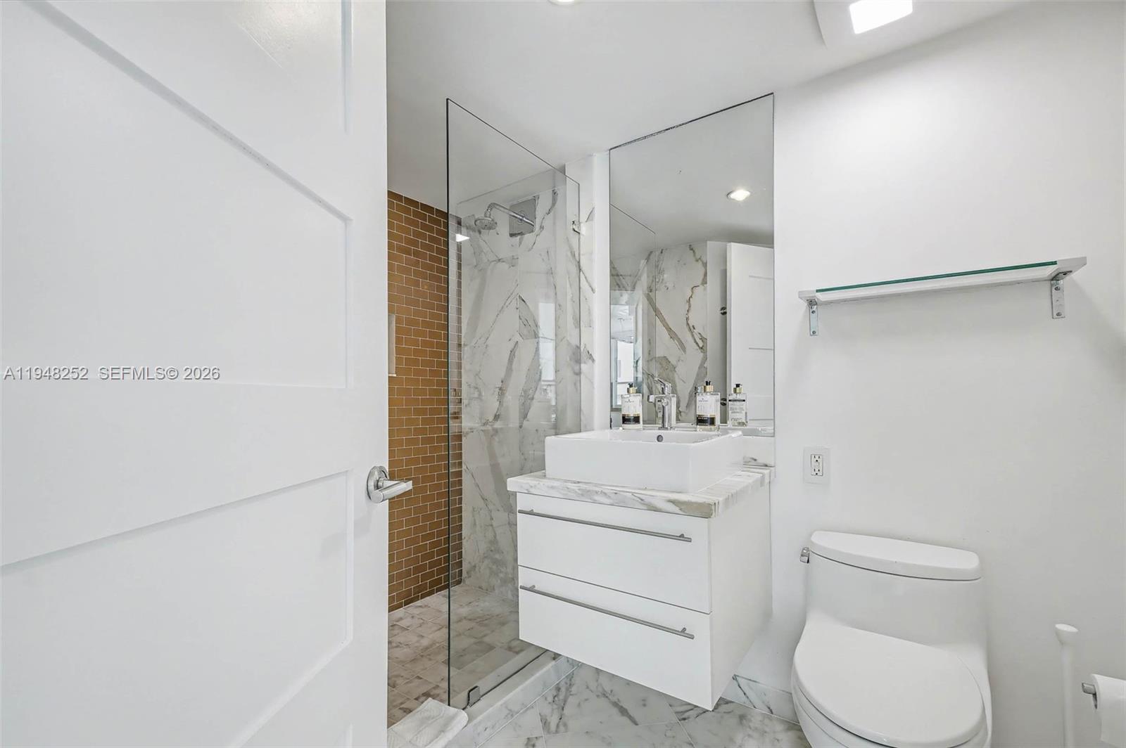 5025 Collins Ave #903 Miami Beach, FL 33140