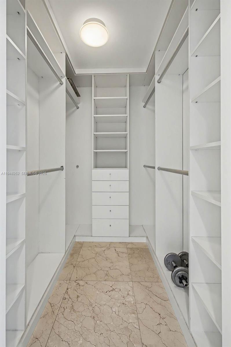 5025 Collins Ave #903 Miami Beach, FL 33140