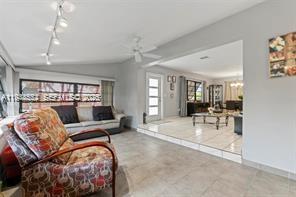 21321 NE 25th Ct Miami, FL 33180