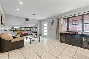 21321 NE 25th Ct Miami, FL 33180