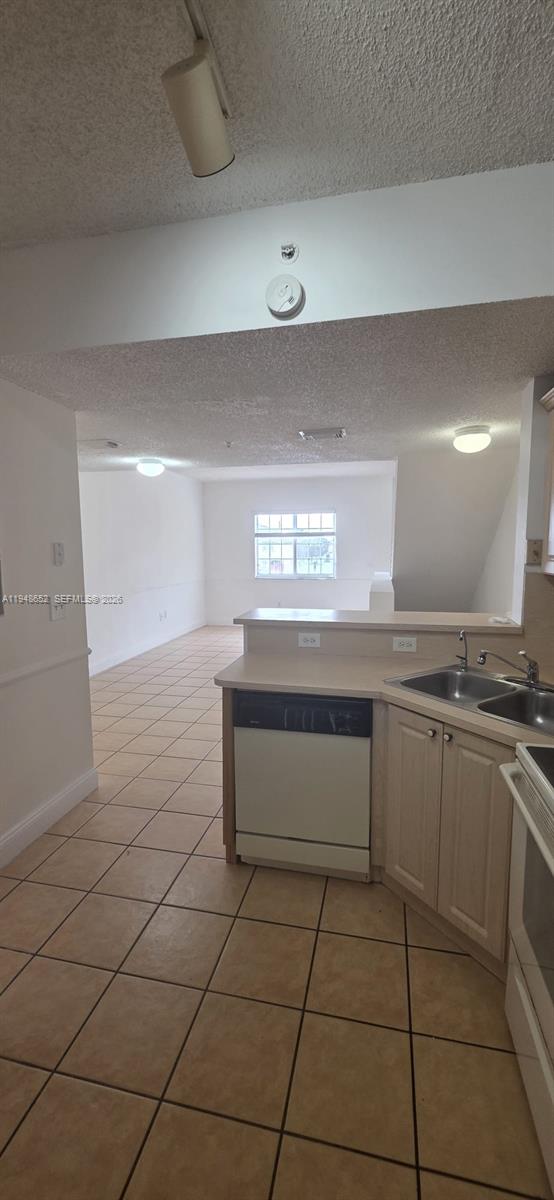 7475 W 22nd Ave #206