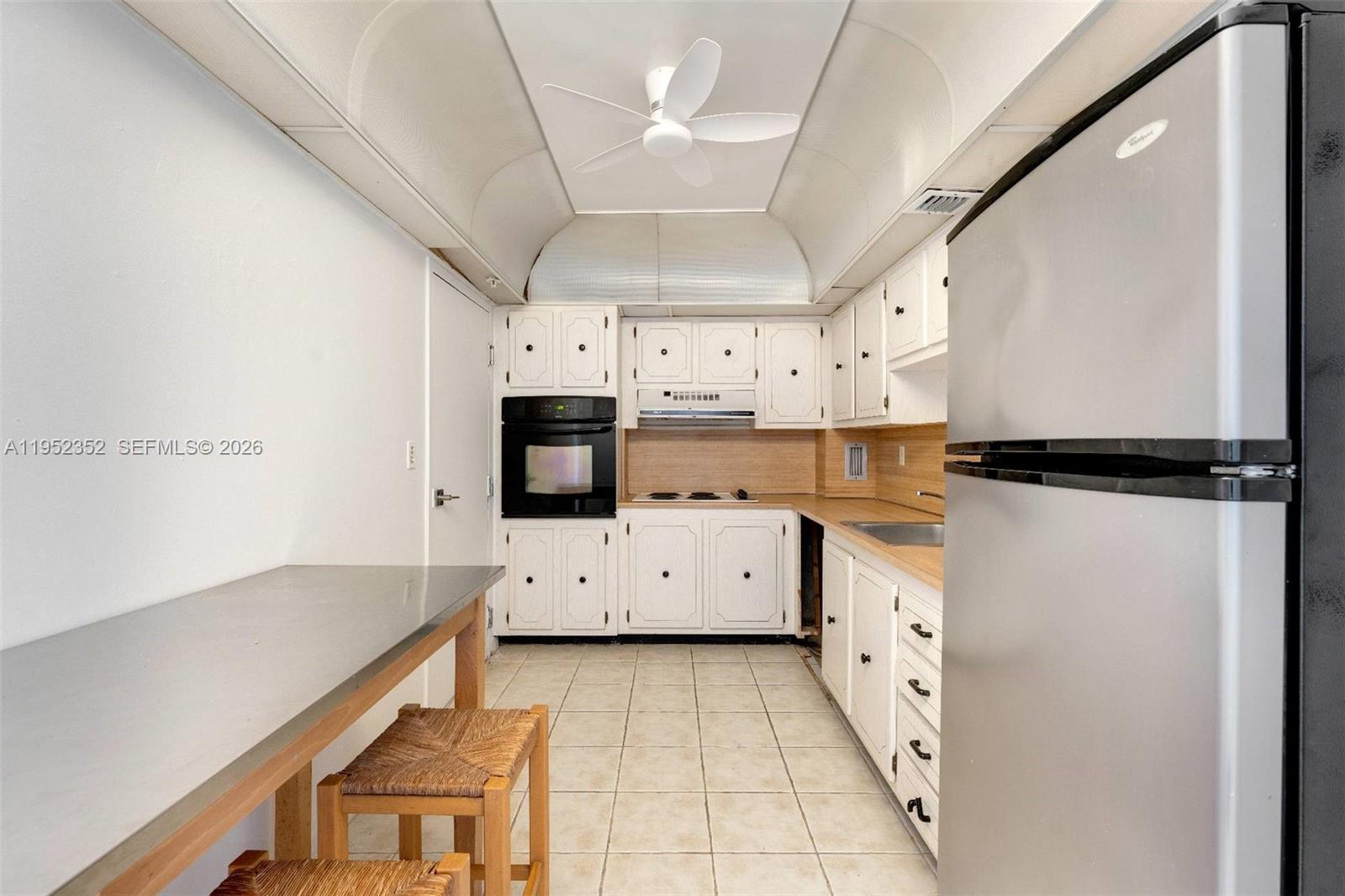 90 Edgewater Dr #1120 Coral Gables, FL 33133