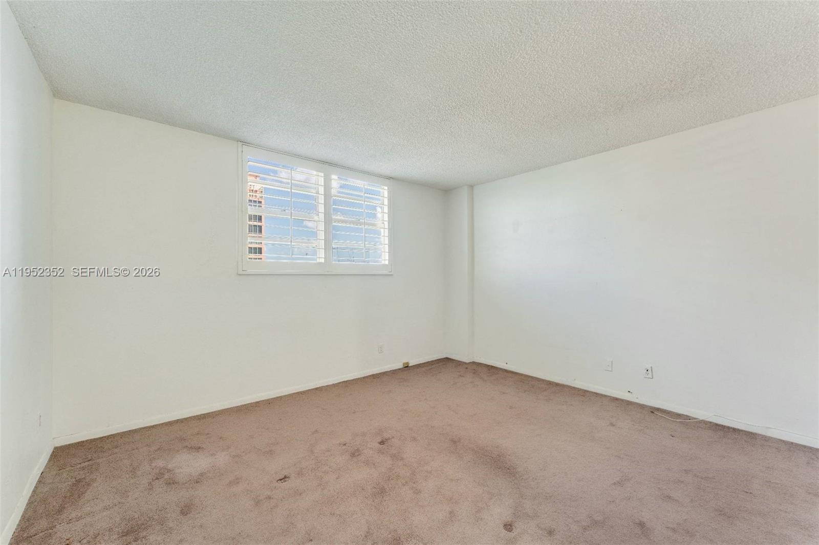 90 Edgewater Dr #1120 Coral Gables, FL 33133