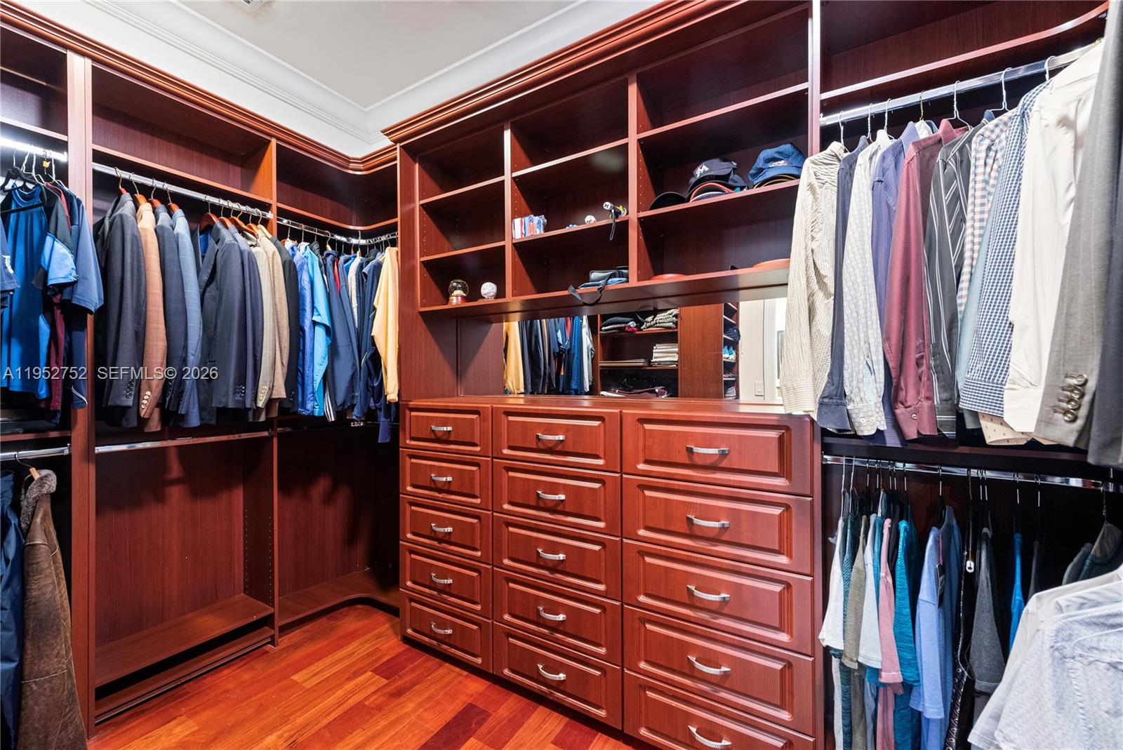 6900 SW 115th St Pinecrest, FL 33156