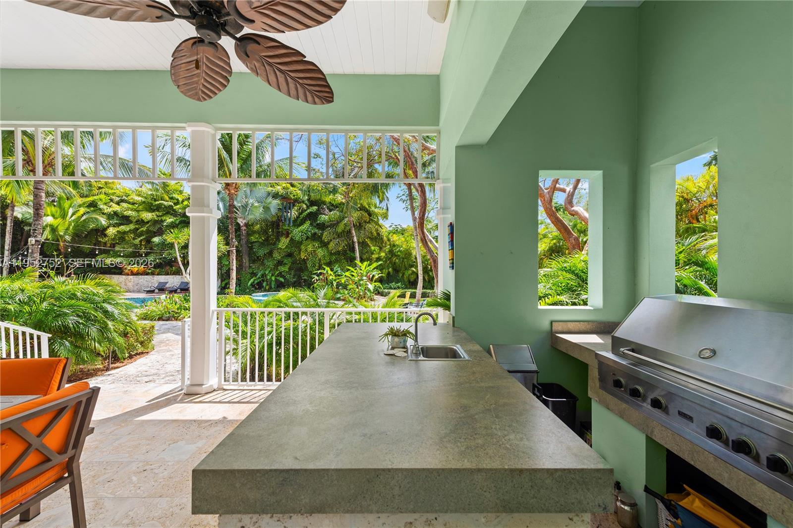 6900 SW 115th St Pinecrest, FL 33156