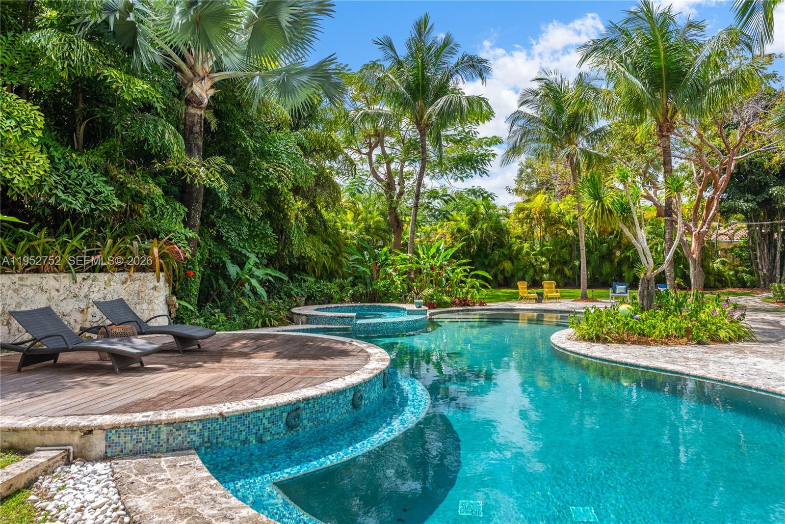 6900 SW 115th St Pinecrest, FL 33156