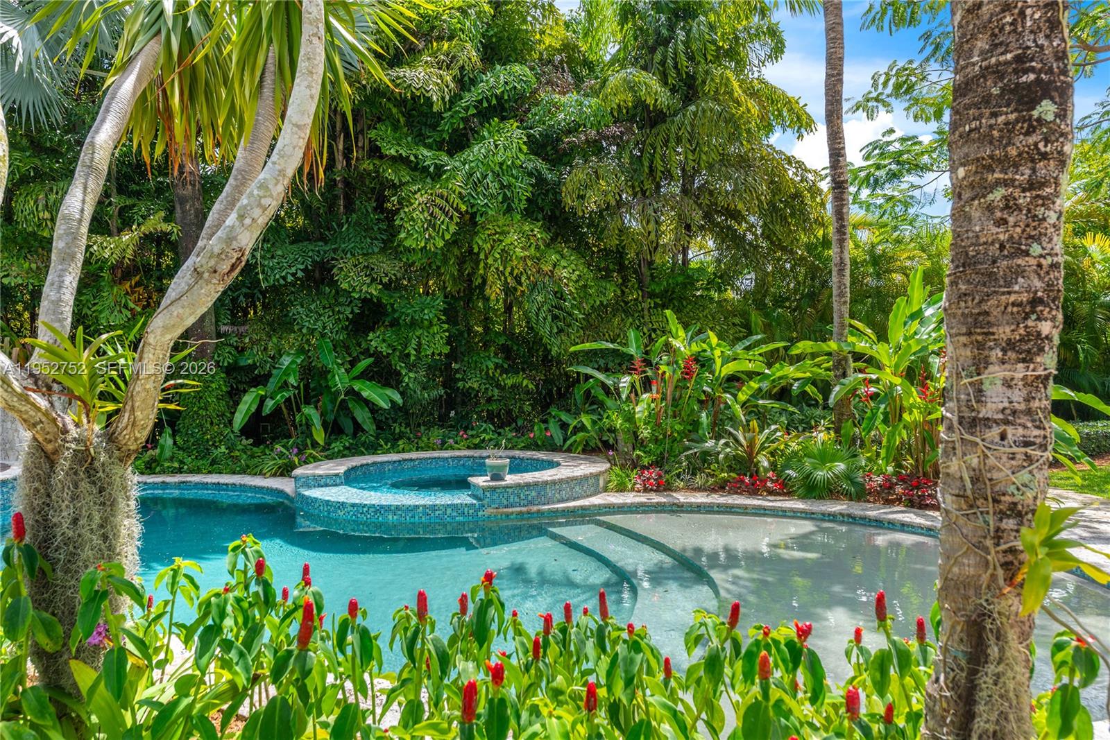 6900 SW 115th St Pinecrest, FL 33156