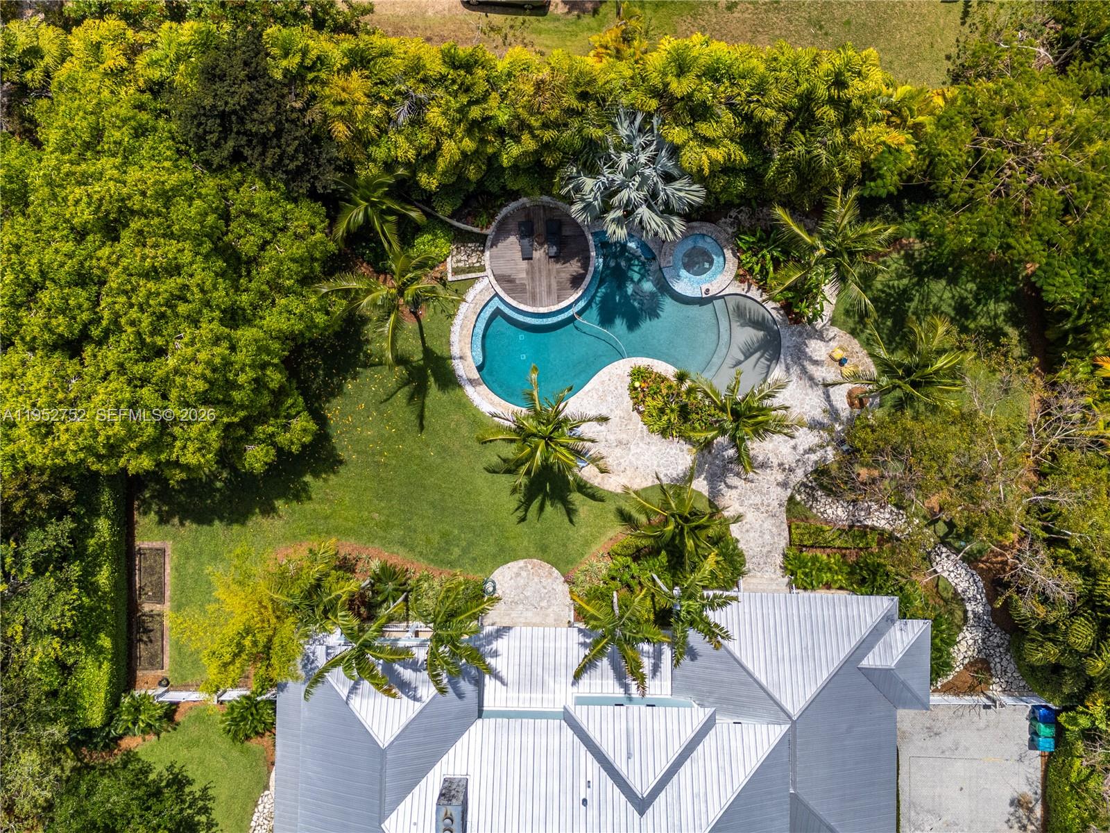 6900 SW 115th St Pinecrest, FL 33156