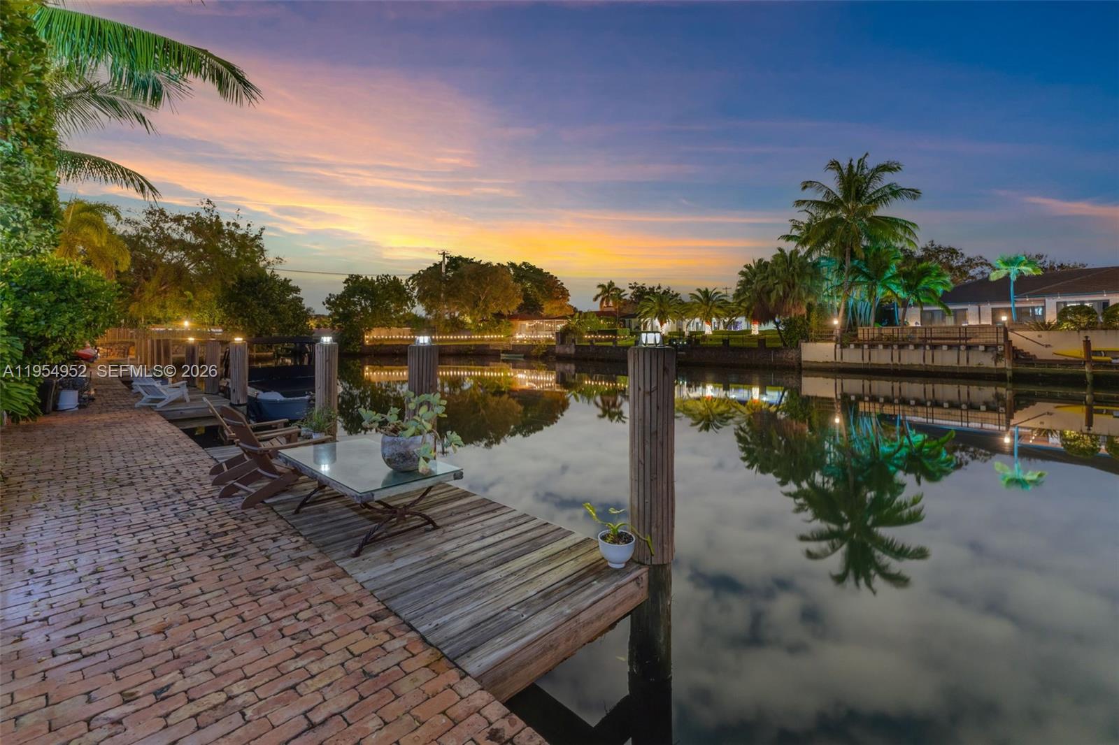 4819 University Dr Coral Gables, FL 33146