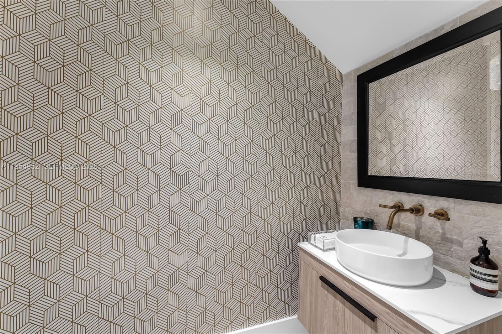 4819 University Dr Coral Gables, FL 33146