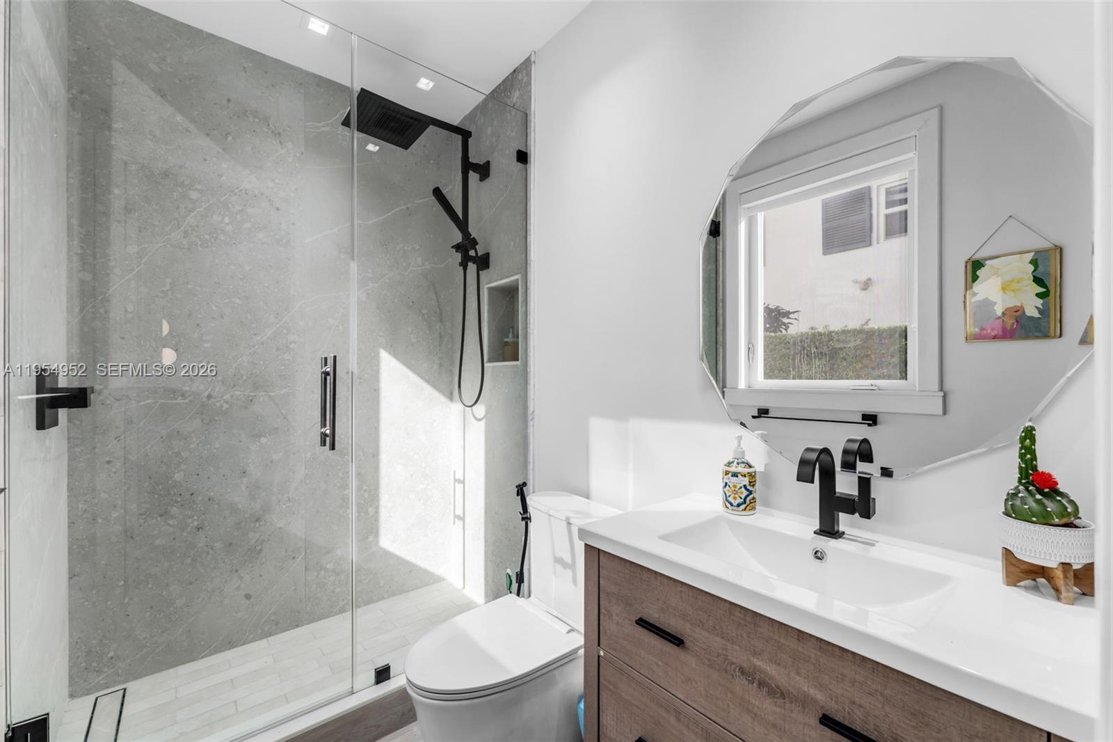 4819 University Dr Coral Gables, FL 33146