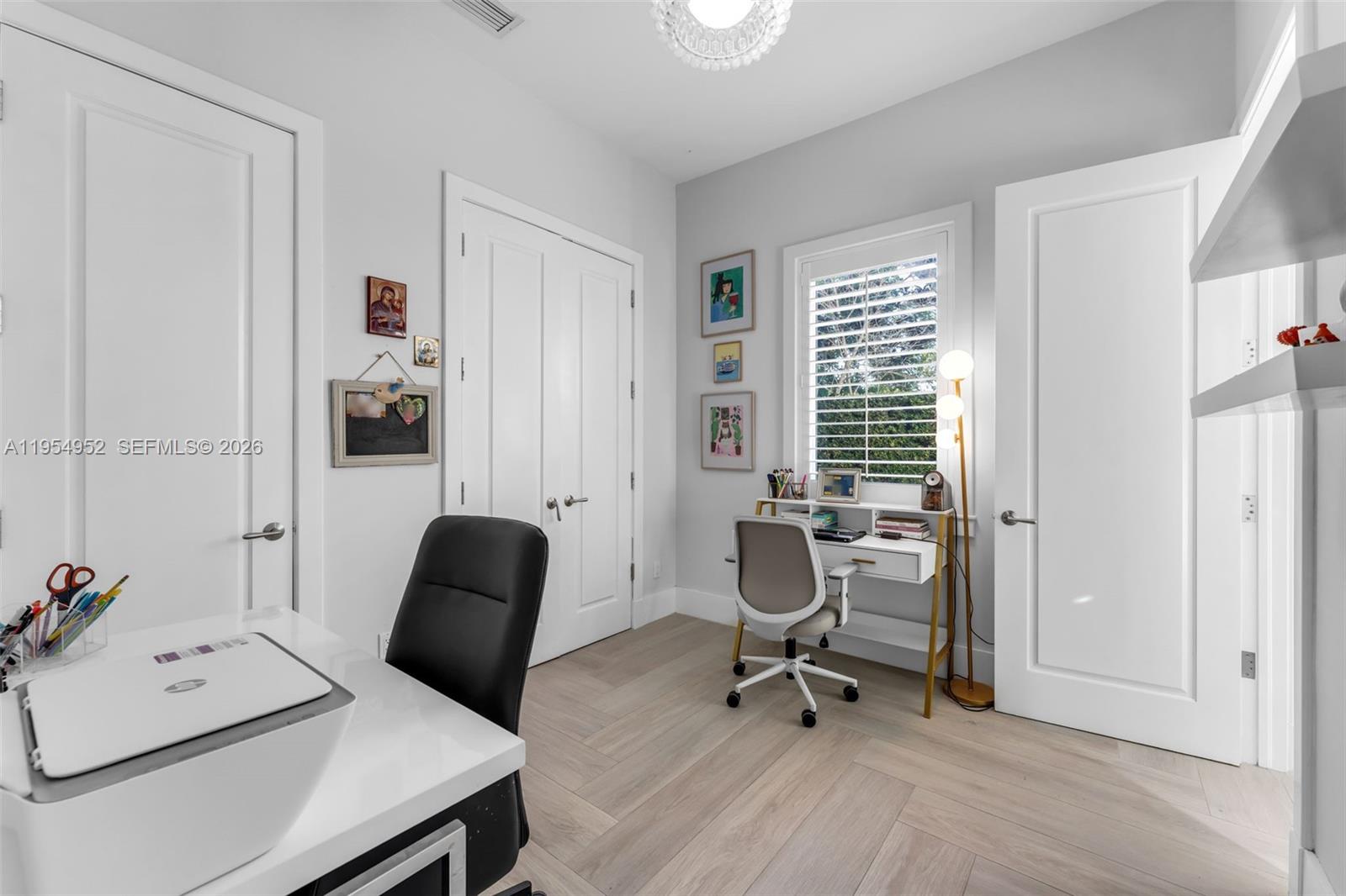 4819 University Dr Coral Gables, FL 33146